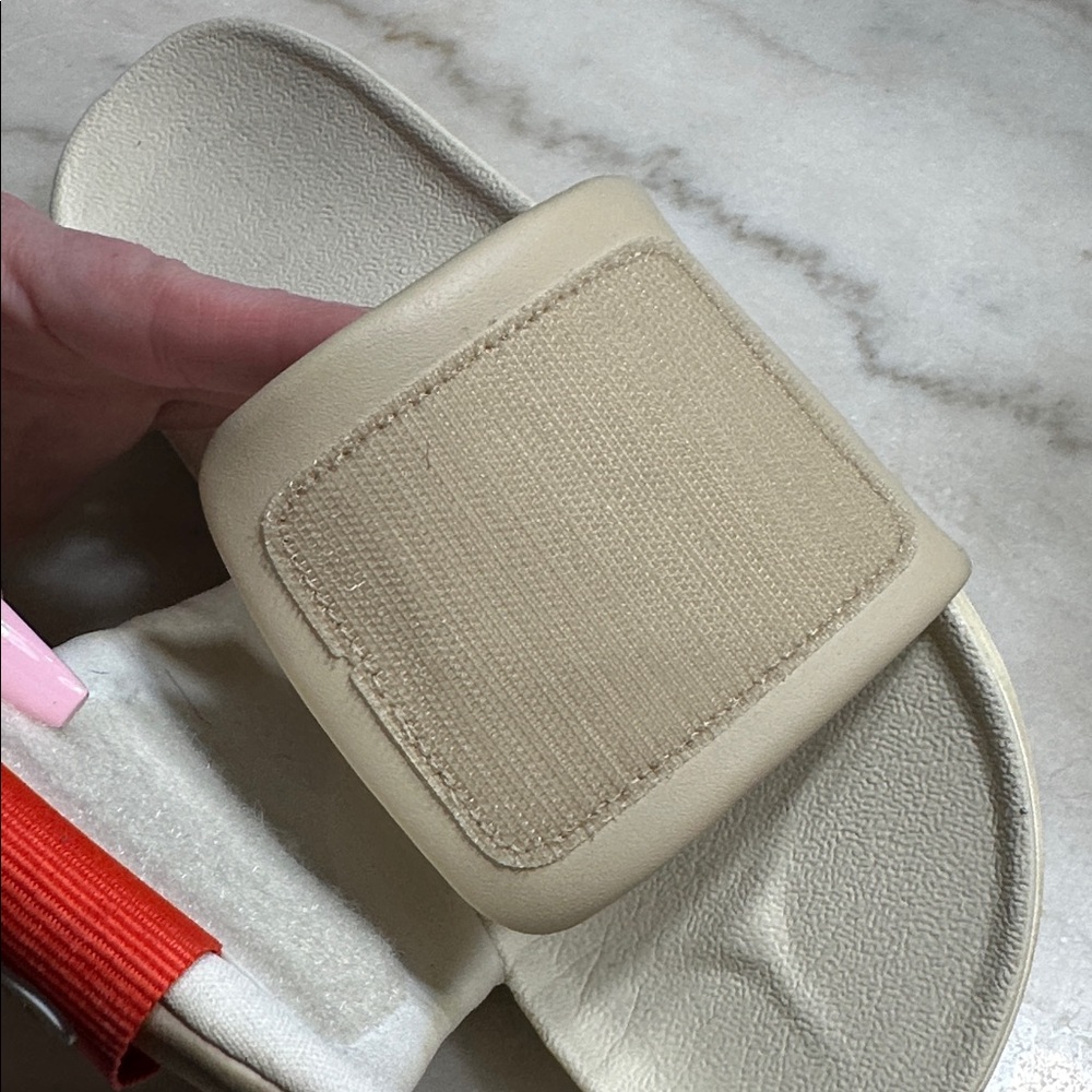 Nike Slides - Picture 7 of 7